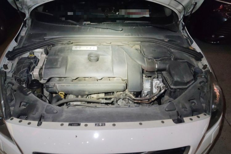 Used Volvo V60 2012 T6 AWD Sport Edition Engine Bay