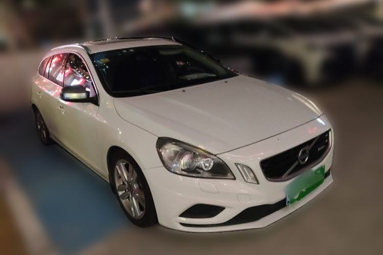 Used Volvo V60 2012 T6 AWD Sport Edition Exterior 2