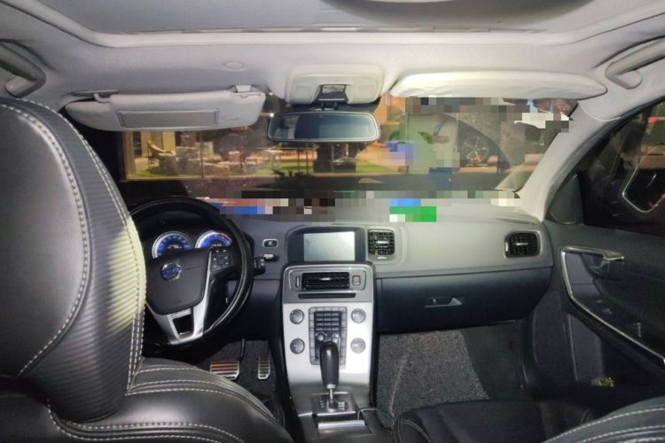 Used Volvo V60 2012 T6 AWD Sport Edition Headliner
