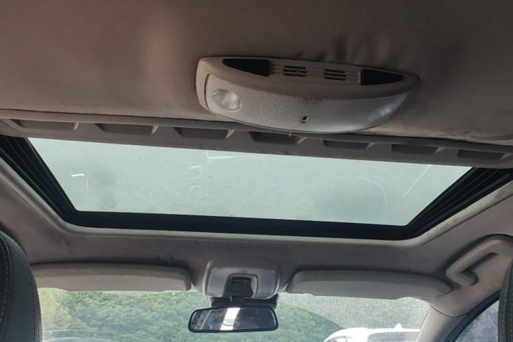 Used Volvo V60 2012 T6 AWD Sport Edition Headliner