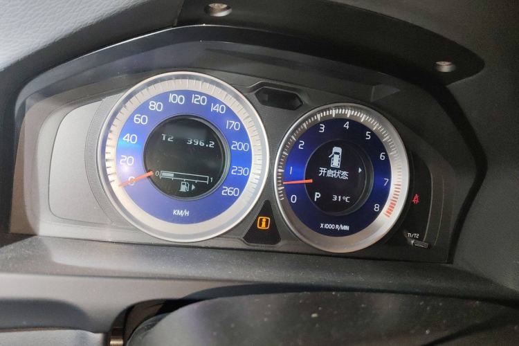 Used Volvo V60 2012 T6 AWD Sport Edition Instrument Cluster