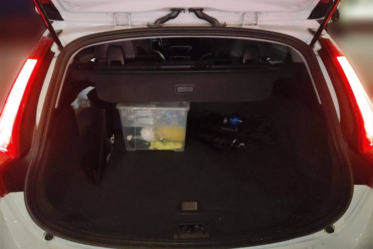 Used Volvo V60 2012 T6 AWD Sport Edition Trunk