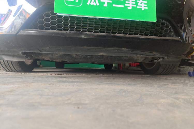 Used Volvo V60 2013 T5 Comfort Edition Chassis Front
