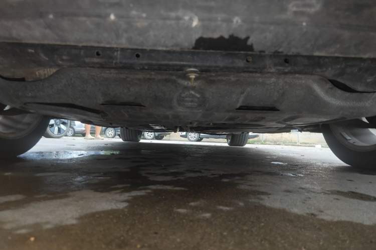 Used Volvo V60 2013 T5 Zhiya Edition Chassis Front