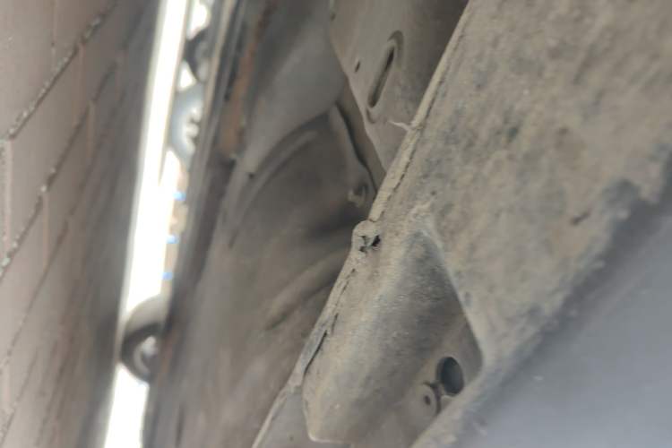 Used Volvo V60 2013 T5 Zhiya Edition Chassis Front Left