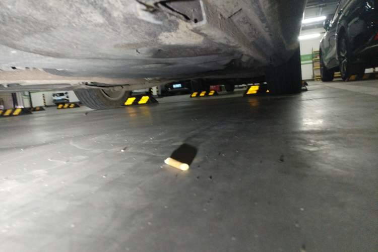 Used Volvo V60 2013 T5 Comfort Edition Chassis Front Left