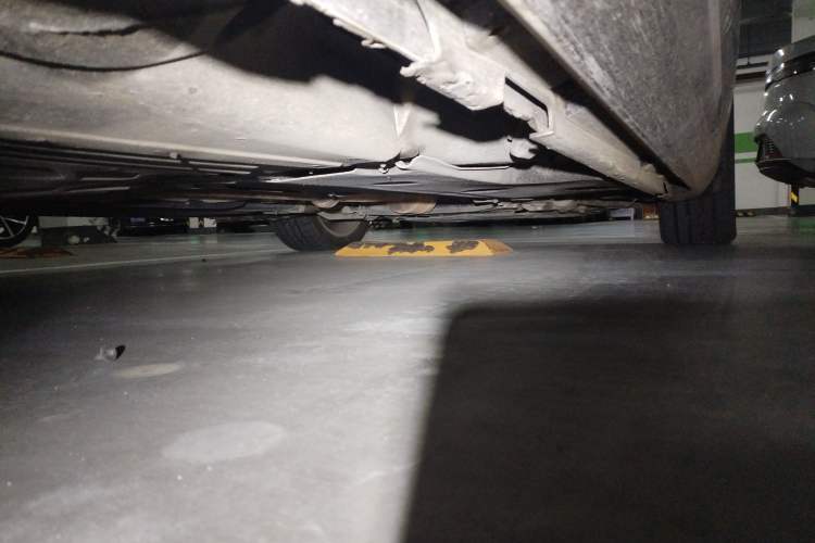 Used Volvo V60 2013 T5 Comfort Edition Chassis Rear Right