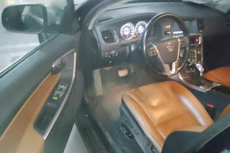 Used Volvo V60 2013 T5 Comfort Edition Driver Seat