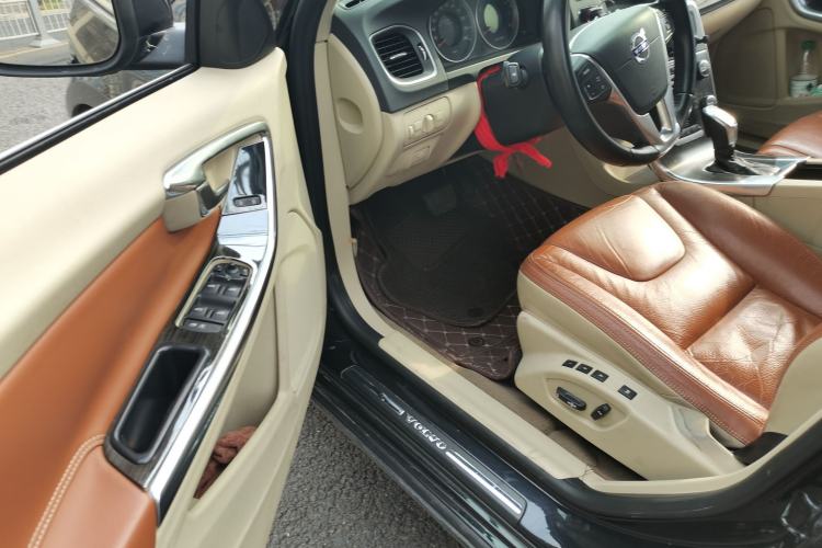 Used Volvo V60 2013 T5 Zhiya Edition Driver Seat