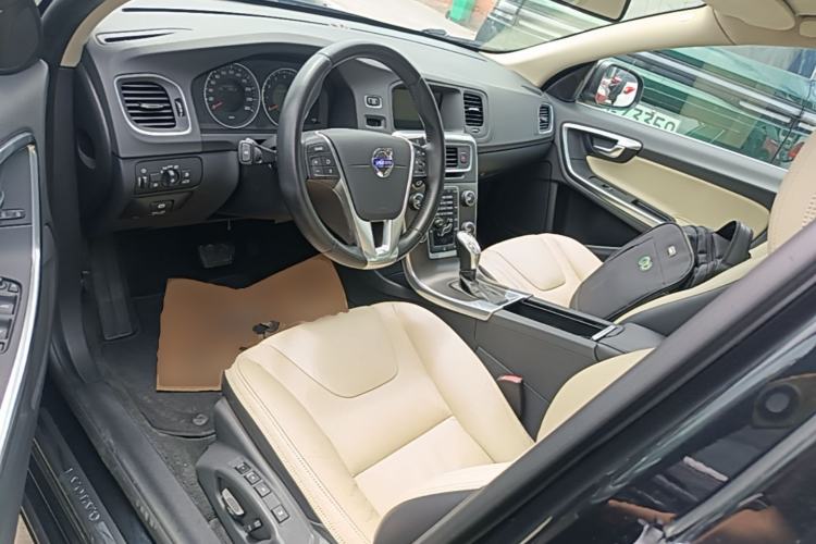 Used Volvo V60 2013 T5 Comfort Edition Driver Seat