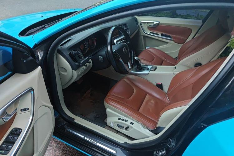 Used Volvo V60 2013 T5 Prestige Edition Driver Seat