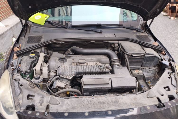 Used Volvo V60 2013 T5 Smart Edition Engine Bay