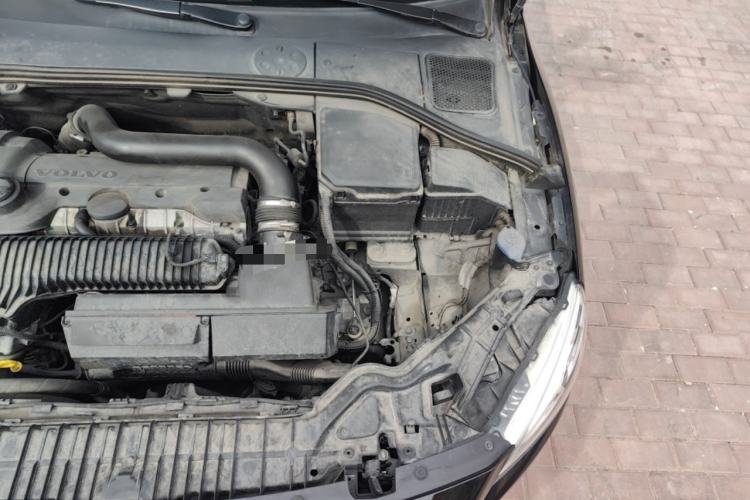 Used Volvo V60 2013 T5 Zhiya Edition Engine Bay Left