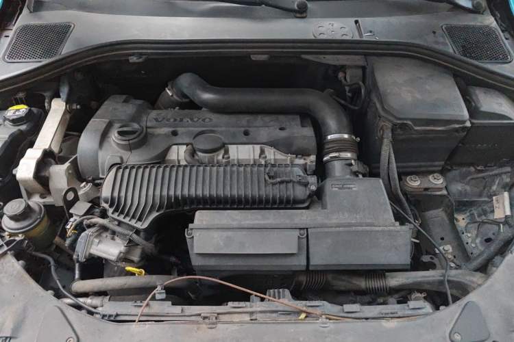 Used Volvo V60 2013 T5 Prestige Edition Engine Bay