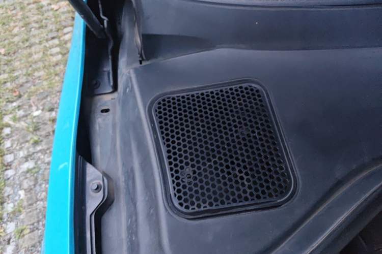 Used Volvo V60 2013 T5 Prestige Edition Engine Bay Right