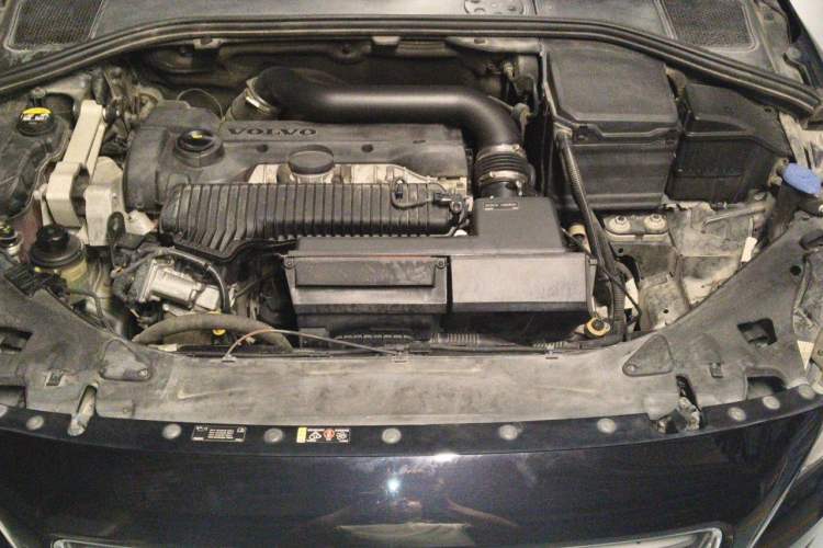 Used Volvo V60 2013 T5 Smart Edition Engine Bay