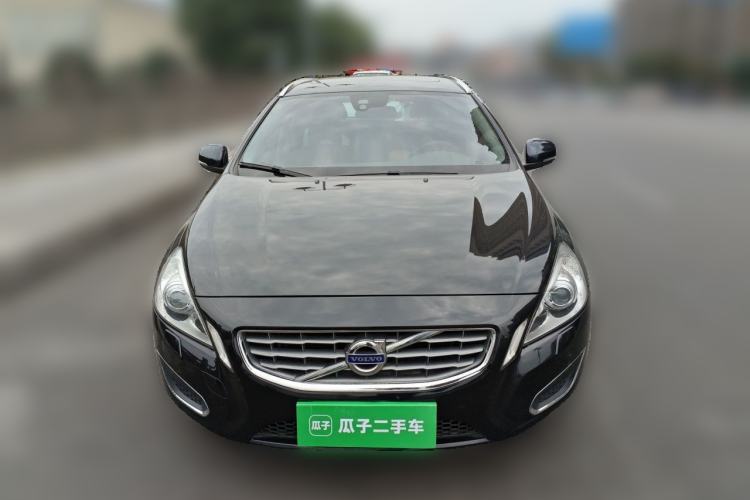 Used Volvo V60 2013 T5 Smart Edition Front