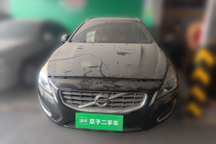 Used Volvo V60 2013 T5 Comfort Edition Front