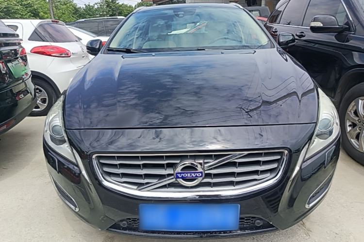 Used Volvo V60 2013 T5 Comfort Edition Front