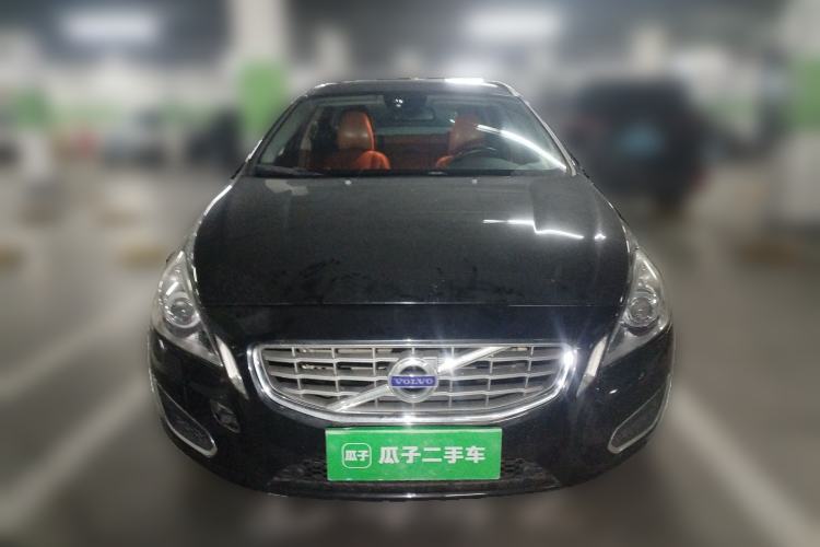 Used Volvo V60 2013 T5 Comfort Edition Front