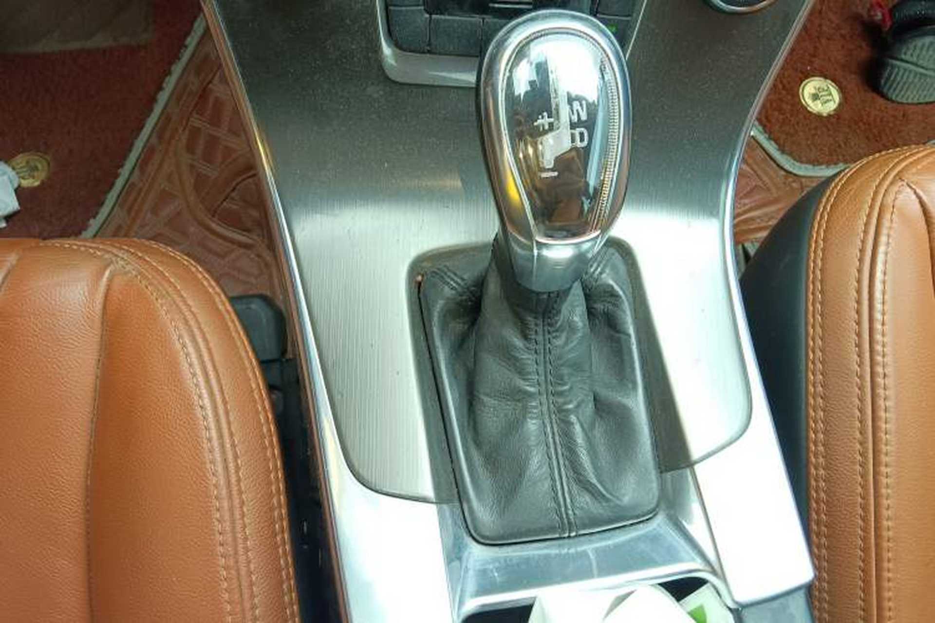 Used Volvo V60 2013 T5 Zhiya Edition Gear Lever