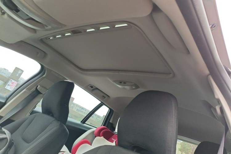 Used Volvo V60 2013 T5 Smart Edition Headliner
