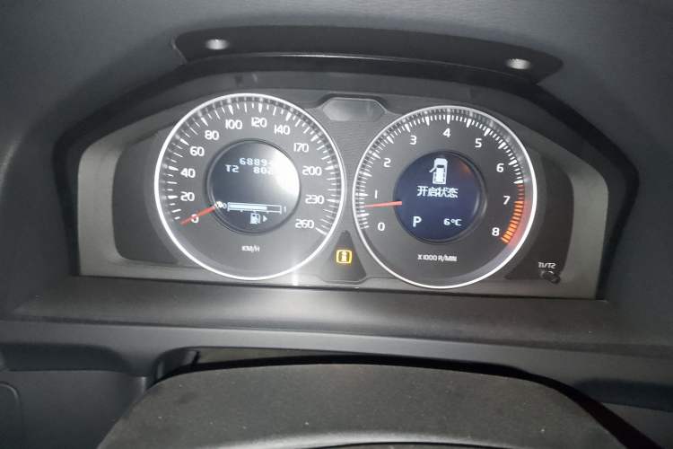 Used Volvo V60 2013 T5 Comfort Edition Instrument Cluster