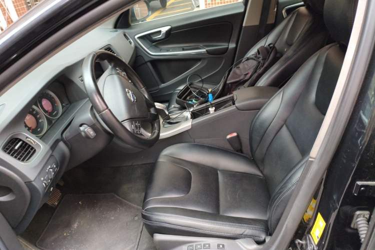 Used Volvo V60 2013 T5 Smart Edition Left Front Seat