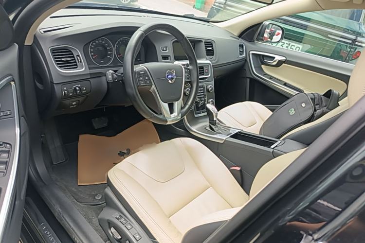 Used Volvo V60 2013 T5 Comfort Edition Left Front Seat