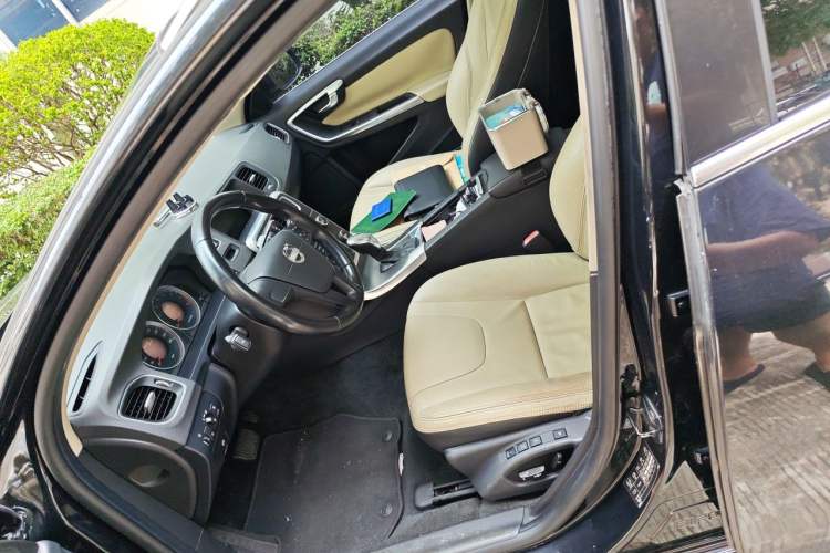 Used Volvo V60 2013 T5 Smart Edition Left Front Seat