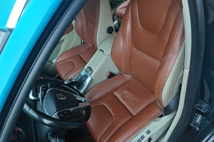 Used Volvo V60 2013 T5 Prestige Edition Left Front Seat