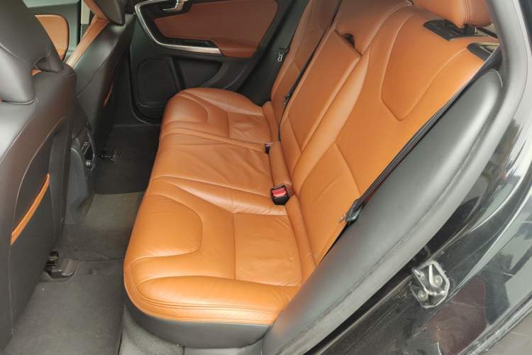Used Volvo V60 2013 T5 Zhiya Edition Left Rear Seat