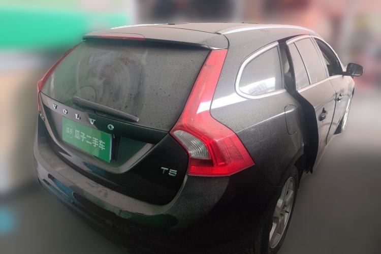 Used Volvo V60 2013 T5 Comfort Edition Rear Right 45 Deg