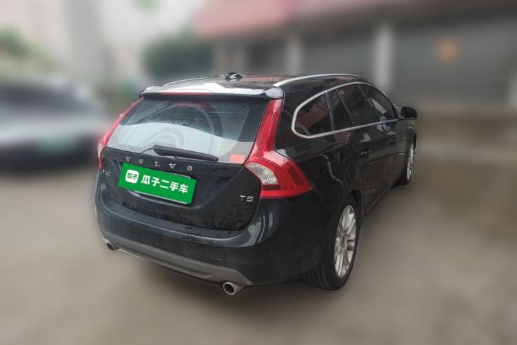 Used Volvo V60 2013 T5 Zhiya Edition Rear Right 45 Deg