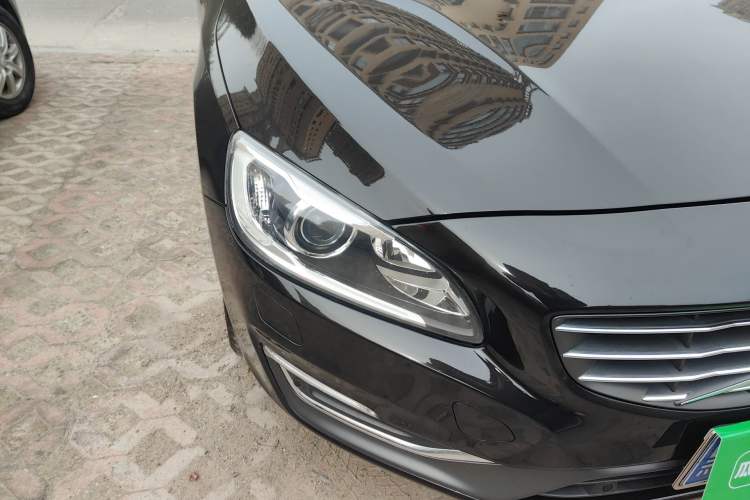 Used Volvo V60 2013 T5 Zhiya Edition Right Front Headlight