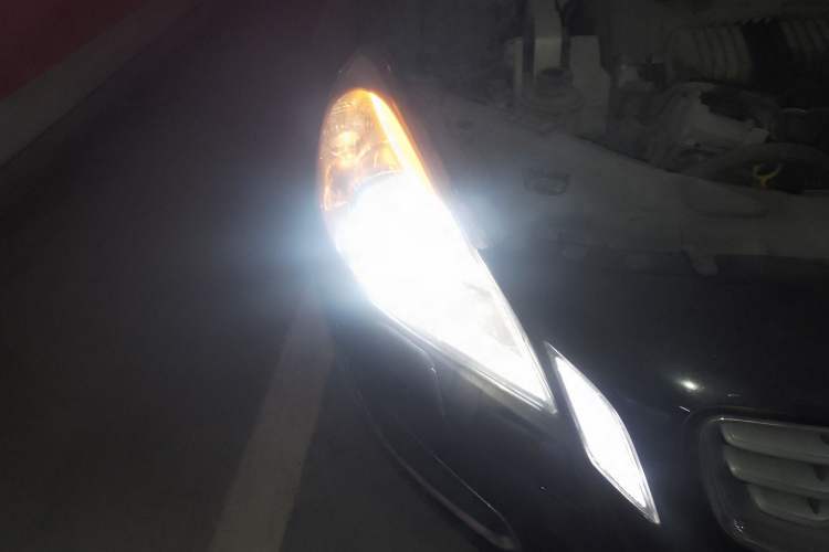 Used Volvo V60 2013 T5 Comfort Edition Right Front Headlight