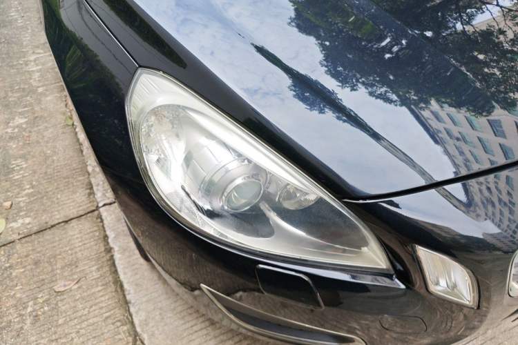 Used Volvo V60 2013 T5 Smart Edition Right Front Headlight