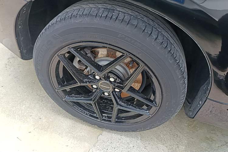 Used Volvo V60 2013 T5 Comfort Edition Right Rear Wheel Hub