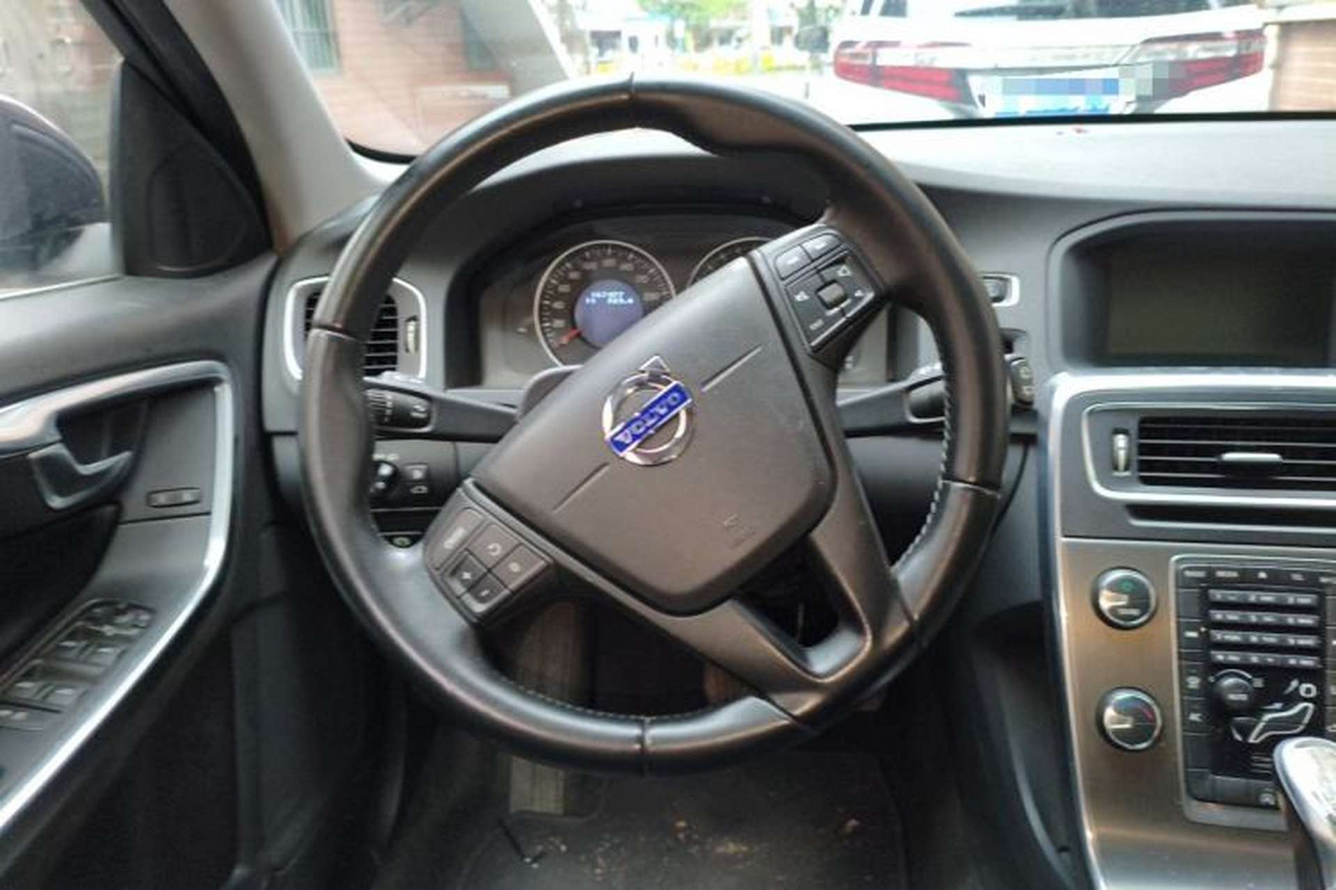 Used Volvo V60 2013 T5 Smart Edition Steering Wheel