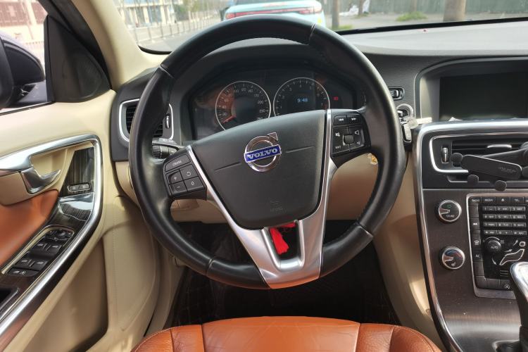 Used Volvo V60 2013 T5 Zhiya Edition Steering Wheel