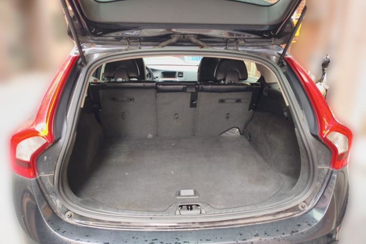 Used Volvo V60 2013 T5 Smart Edition Trunk