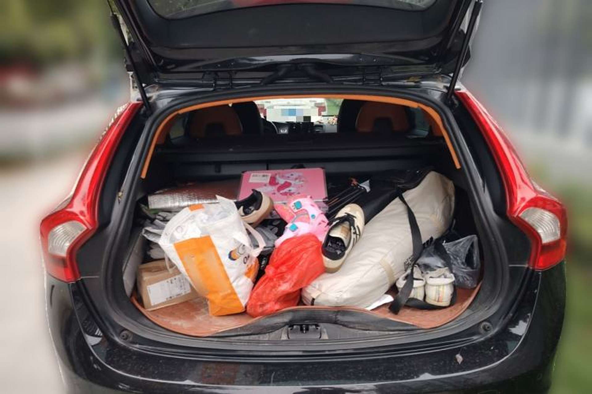 Used Volvo V60 2013 T5 Comfort Edition Trunk