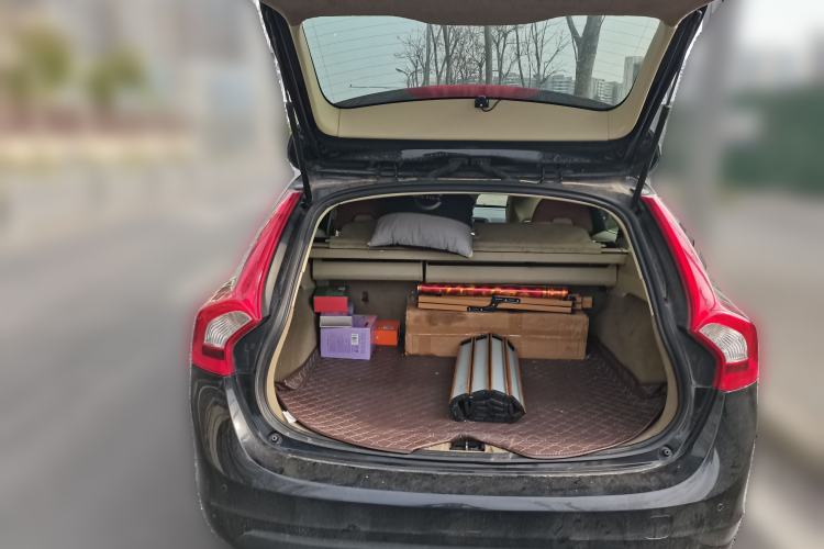Used Volvo V60 2013 T5 Zhiya Edition Trunk