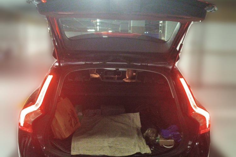 Used Volvo V60 2013 T5 Smart Edition Trunk
