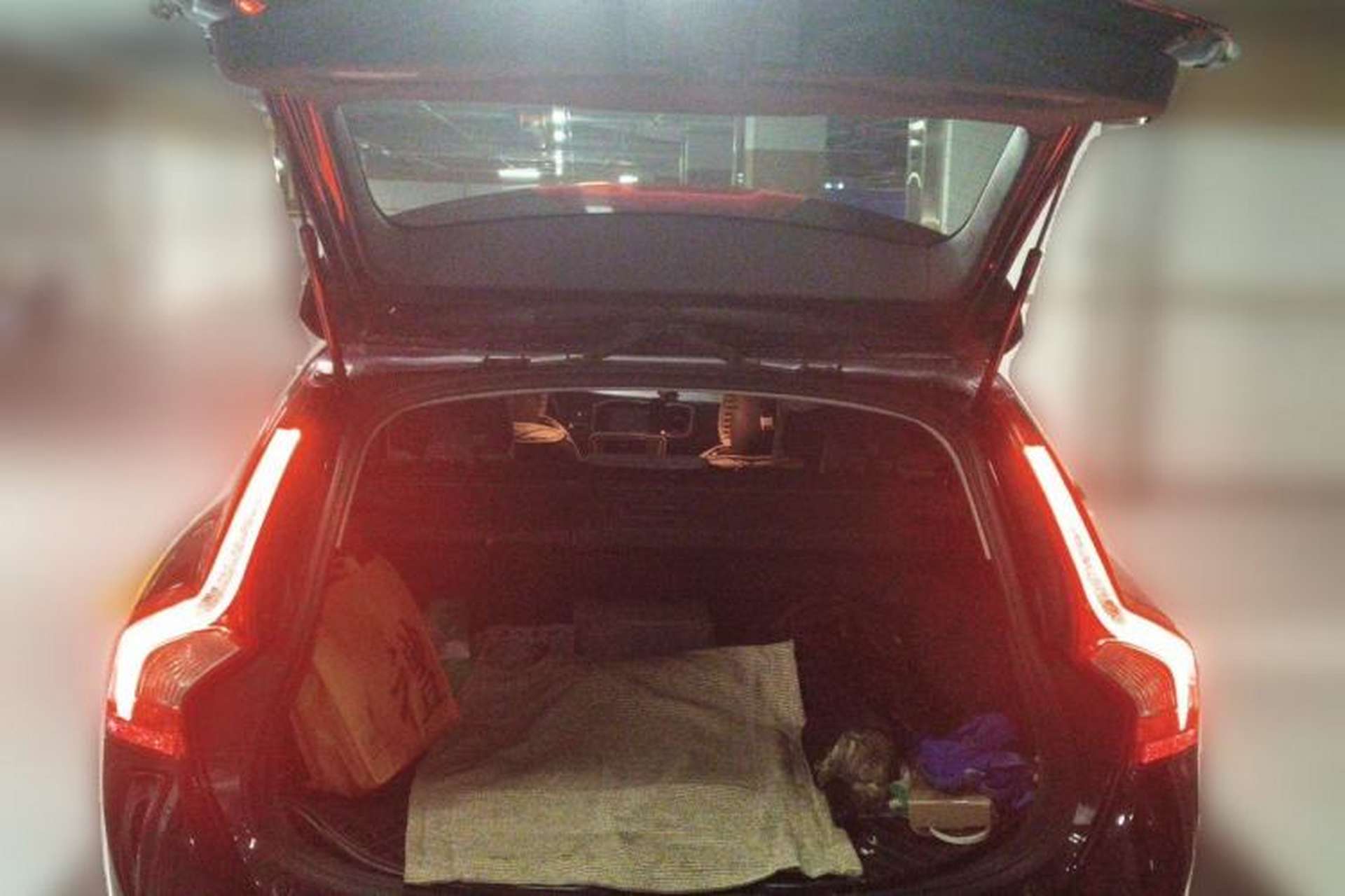 Used Volvo V60 2013 T5 Smart Edition Trunk
