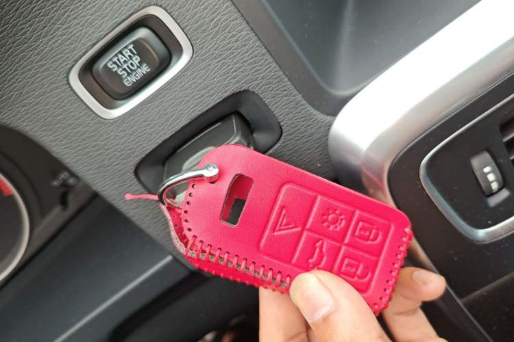 Used Volvo V60 2013 T5 Smart Edition Vehicle Key
