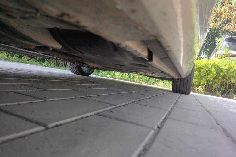 Used Volvo V60 2013 T5 Zhiya Edition Chassis Front Left