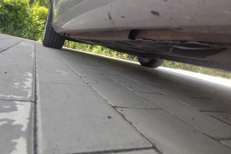 Used Volvo V60 2013 T5 Zhiya Edition Chassis Front Right