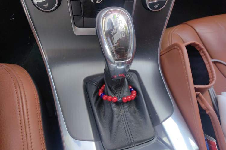 Used Volvo V60 2013 T5 Zhiya Edition Gear Lever