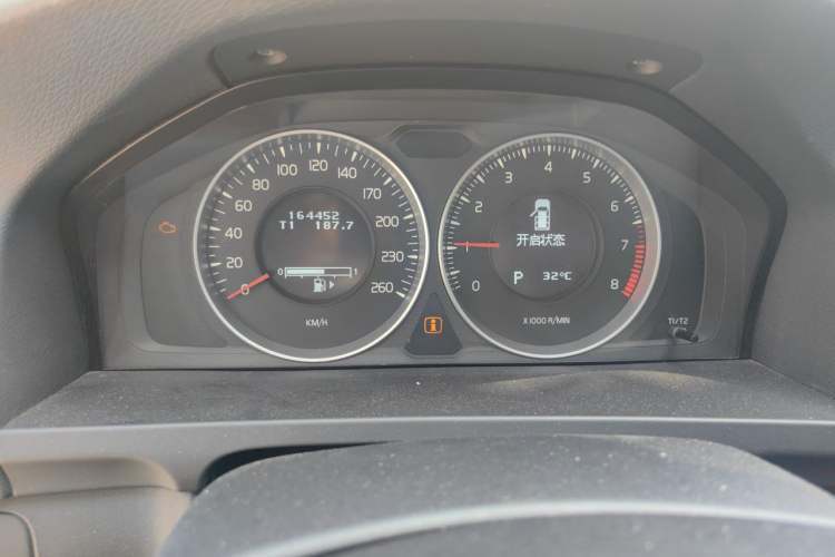 Used Volvo V60 2013 T5 Zhiya Edition Instrument Cluster